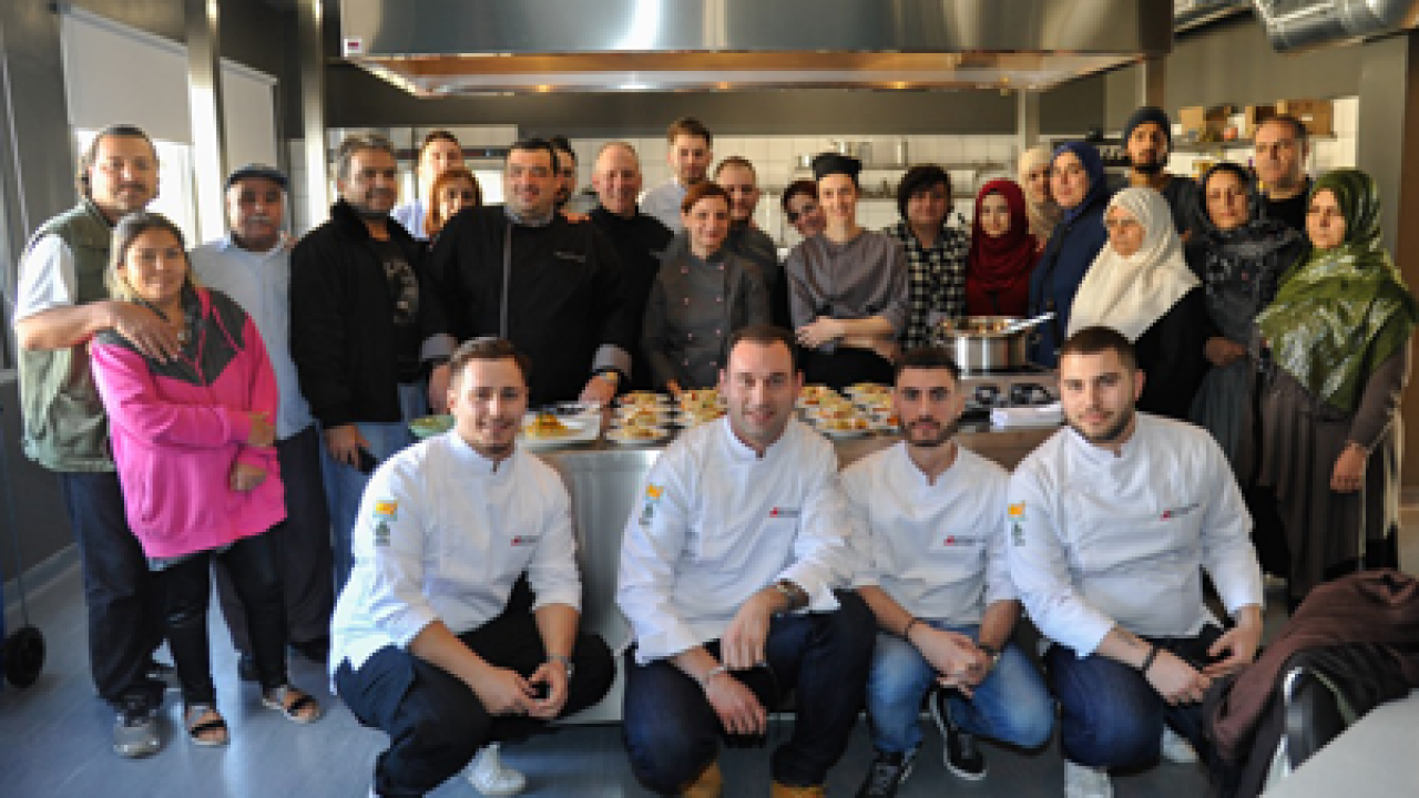 Το Μητροπολιτικό Κολλέγιο μαγειρεύει για καλό σκοπό με τους Γιατρούς Χωρίς Σύνορα