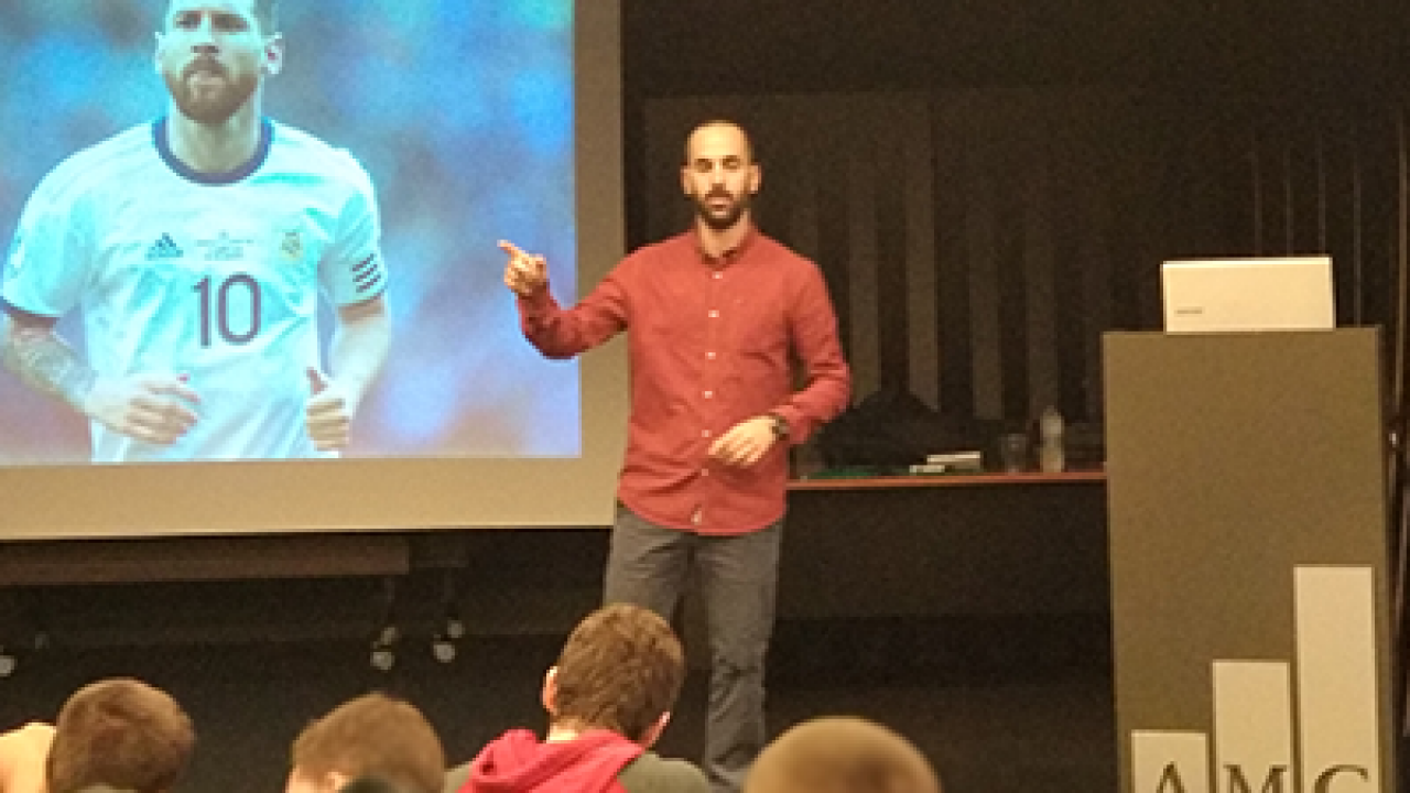 Διάλεξη από τον Sports Marketing Manager της adidas στους φοιτητές της Σχολής Αθλητισμού του Μητροπολιτικού Κολλεγίου