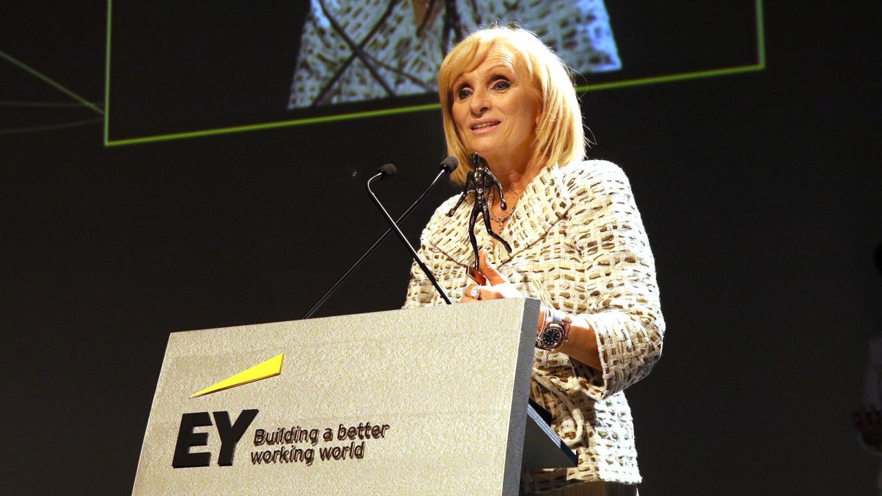 AKMI Educational Group Managing Director Kalliopi Rodopoulou awarded “Dynamically Developing Entrepreneur” of the Year 2017
