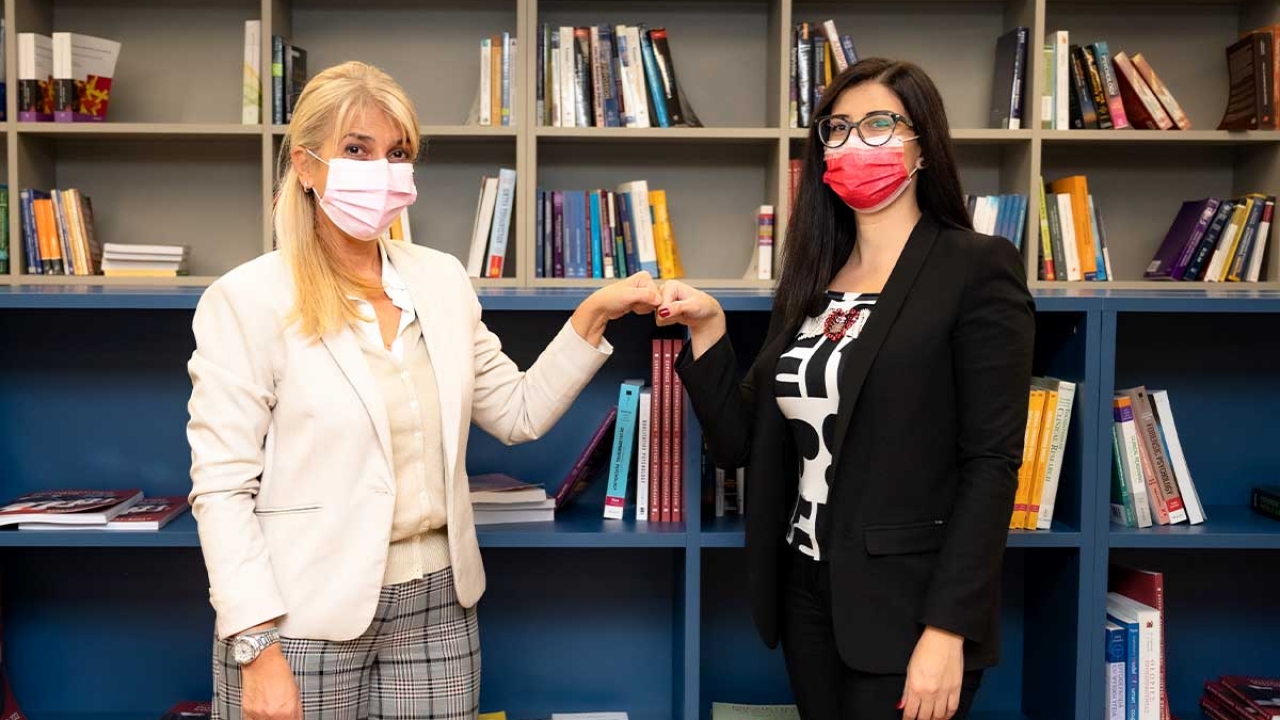 Το Μητροπολιτικό Κολλέγιο ενεργά στο πλευρό του Συλλόγου Καρκινοπαθών Λάρισας