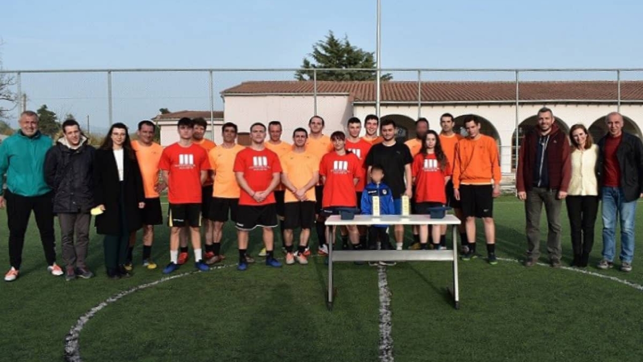 Το Μητροπολιτικό Κολλέγιο στην εορταστική εκδήλωση του ΚΕΘΕΑ ΕΞΟΔΟΣ Λάρισας