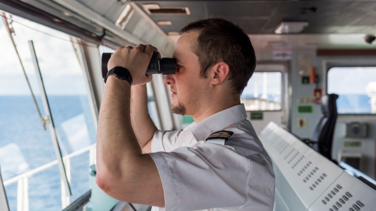 Πλοίαρχος Εμπορικού Ναυτικού: Tι πρέπει να γνωρίζετε σχετικά με την επαγγελματική αποκατάσταση.