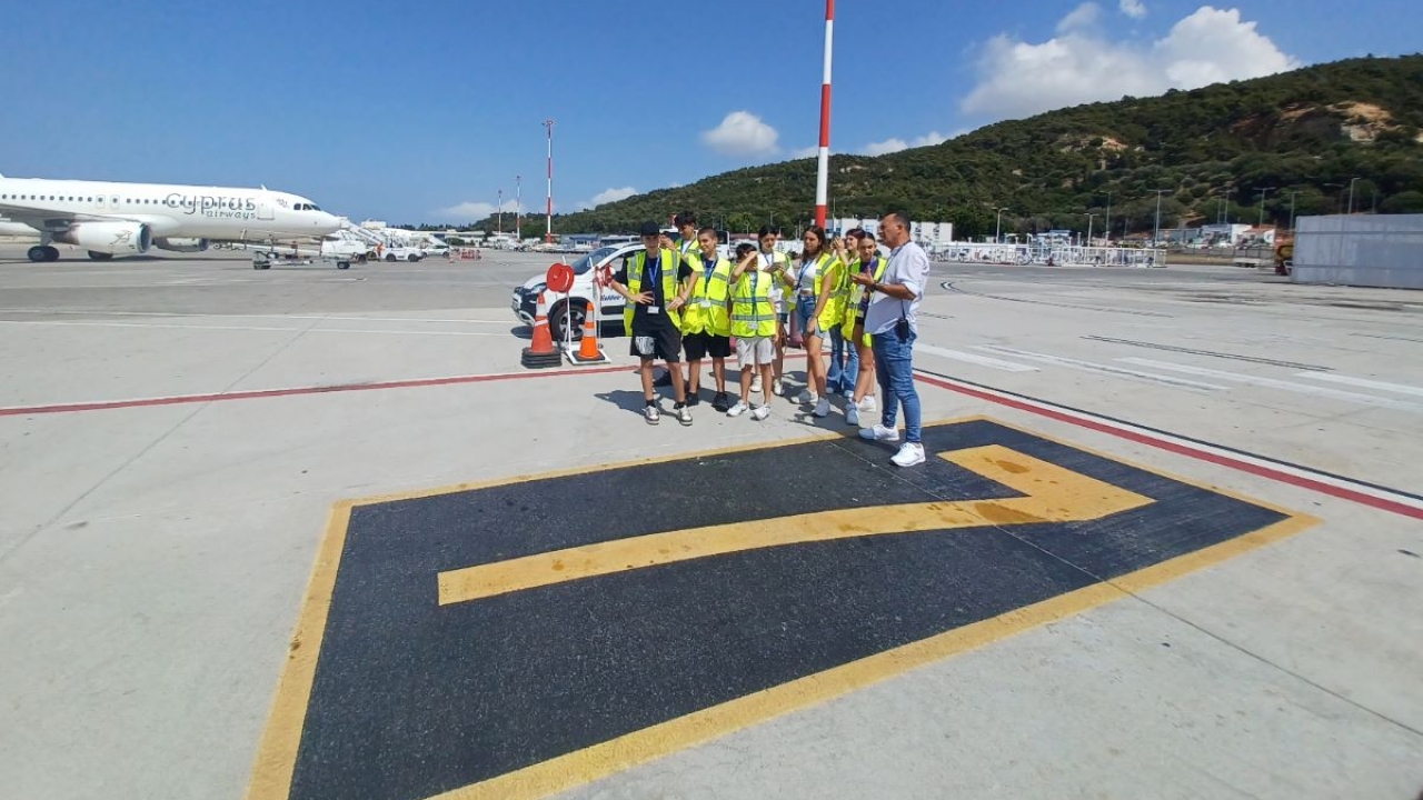 Hellenic Aviation Summer School από το Μητροπολιτικό Κολλέγιο: μια συναρπαστική ξενάγηση στον κλάδο της αεροπλοϊας