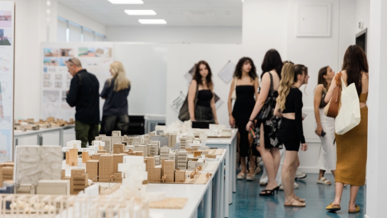 Architecture Year Show 2025: προτάσεις από τους φοιτητές της Πολυτεχνικής Σχολής για ένα πιο βιώσιμο αστικό περιβάλλον