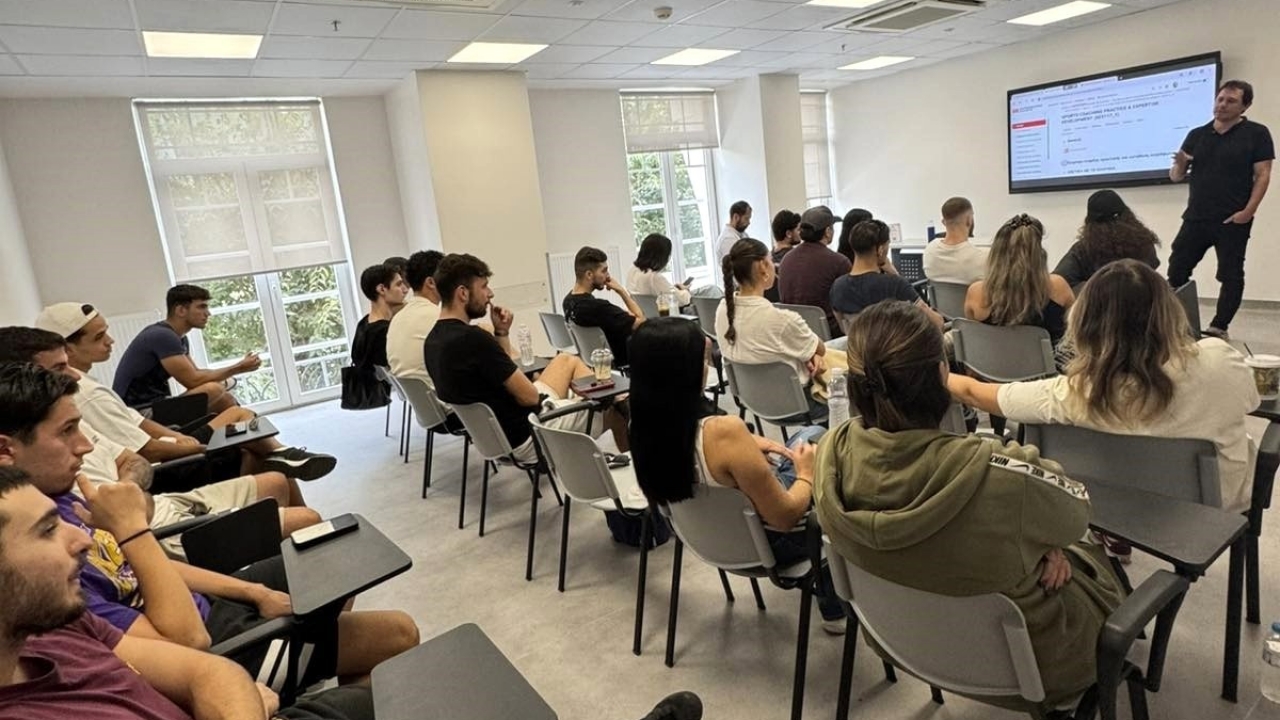 Το Τμήμα Προπονητικής εισάγει λειτουργία Chatbot για την εύρεση πρακτικής άσκησης των φοιτητών