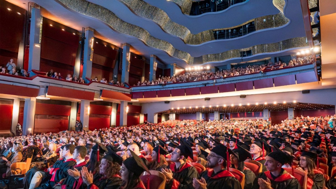 Τελετές Αποφοίτησης 2026, Αθήνα: <br> τα σημαντικά μηνύματα των ομιλητών στη νέα γενιά αποφοίτων του Μητροπολιτικού Κολλεγίου