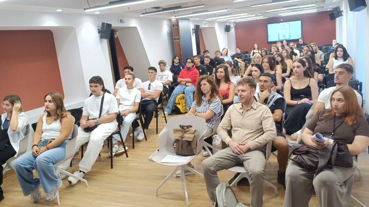 Βιωματικό σεμινάριο για τη διεπιστημονική φροντίδα από τη Σχολή Υγείας του Μητροπολιτικού Κολλεγίου